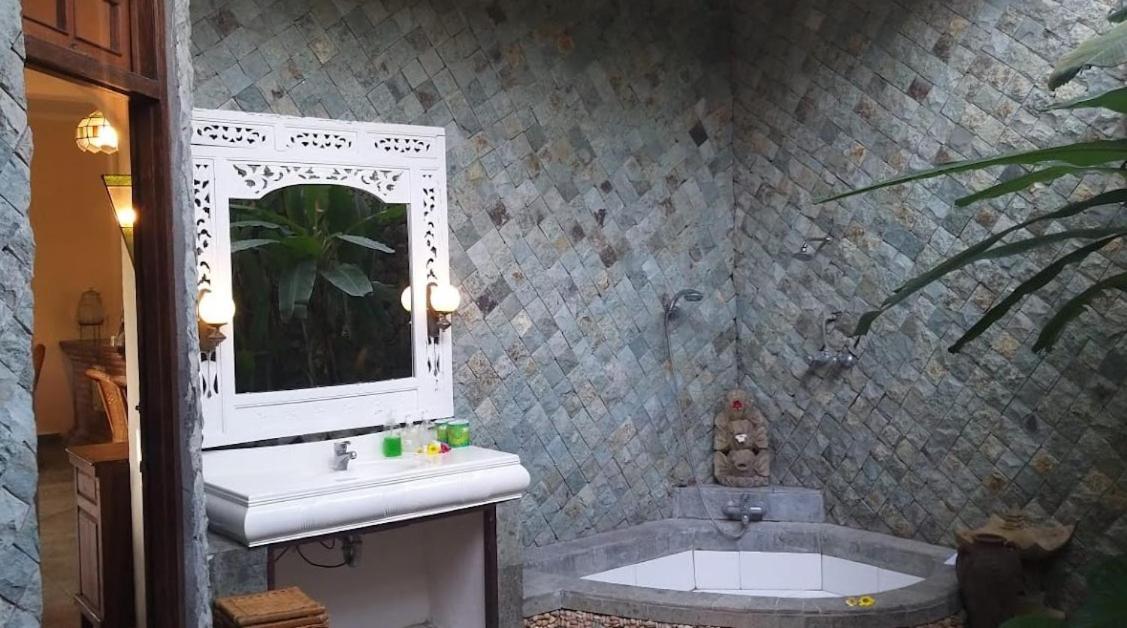 Rambutan Hotel Lovina Екстериор снимка